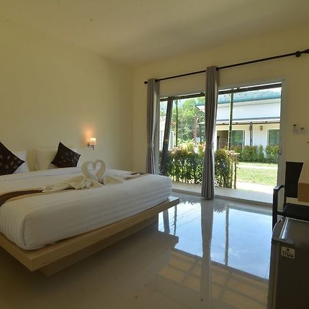 Maleesirin Oldtown Resort Ko Lanta Kültér fotó