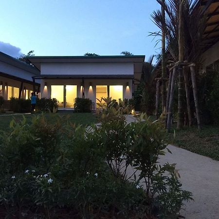 Maleesirin Oldtown Resort Ko Lanta Kültér fotó